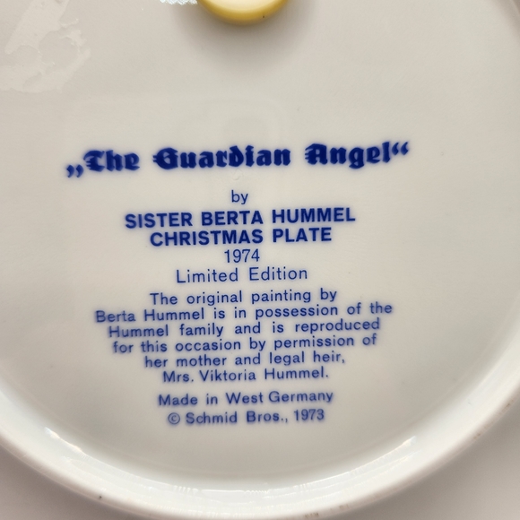 Vintage "The Guardian Angel" by Sister Bertha Hummel Christmas Plate 174 - Picture 3 of 3